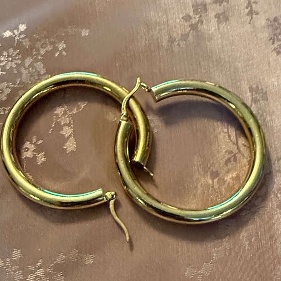 Jewelry - Elegant Gold plated, sterling silver Hoop Earrings